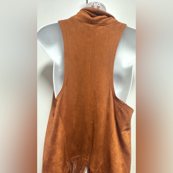 American Rag Fringed Tan Vest - Picture 3 of 5